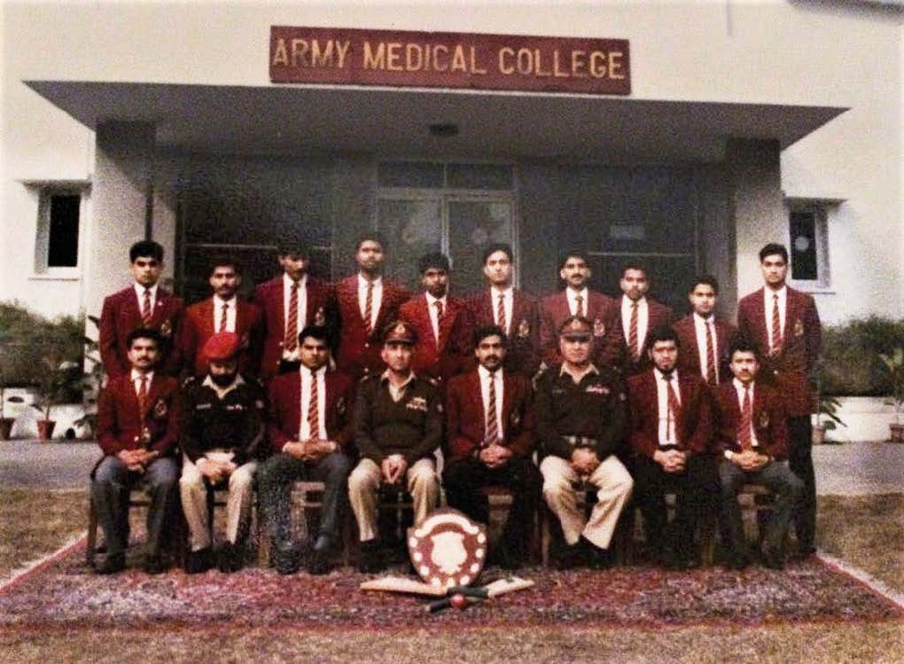 Captain College Cricket Team- AM College Captain College